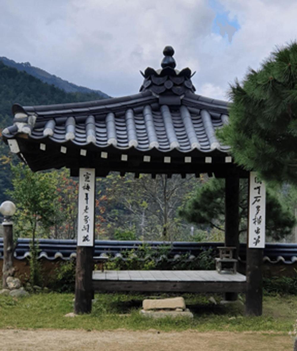 Gangneung Wangsangoal Hanok Pension Exterior photo